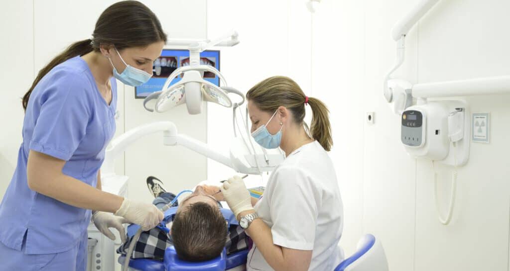 Tratamiento de coronas dentales en Mallorca